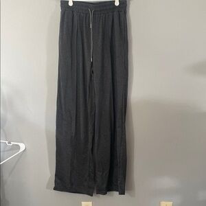 Women’s Dark Gray Pants Size Large